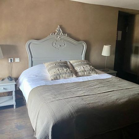 Hotel De La Tour Chatillon-sur-Chalaronne Ngoại thất bức ảnh