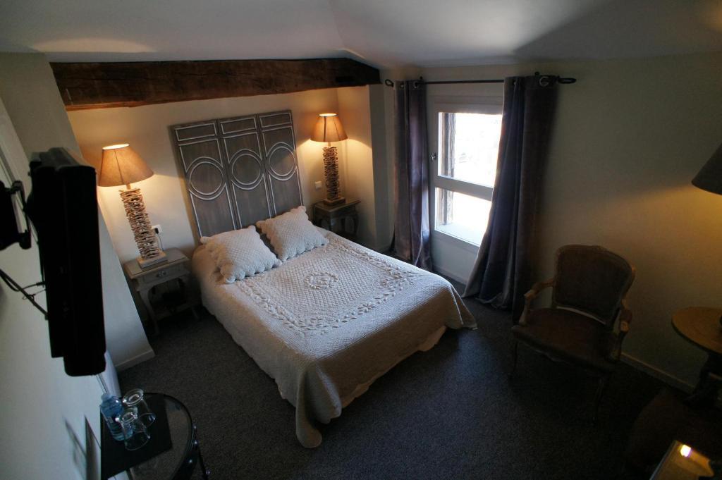 Hotel De La Tour Chatillon-sur-Chalaronne Phòng bức ảnh