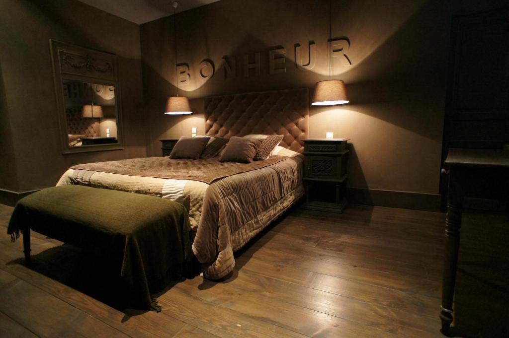 Hotel De La Tour Chatillon-sur-Chalaronne Ngoại thất bức ảnh